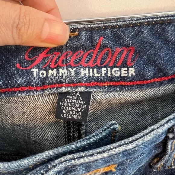Tommy Hilfiger Freedom Jeans Dark Wash Logo Whiskered Boot Cut Denim Womens 12A - Picture 4 of 6